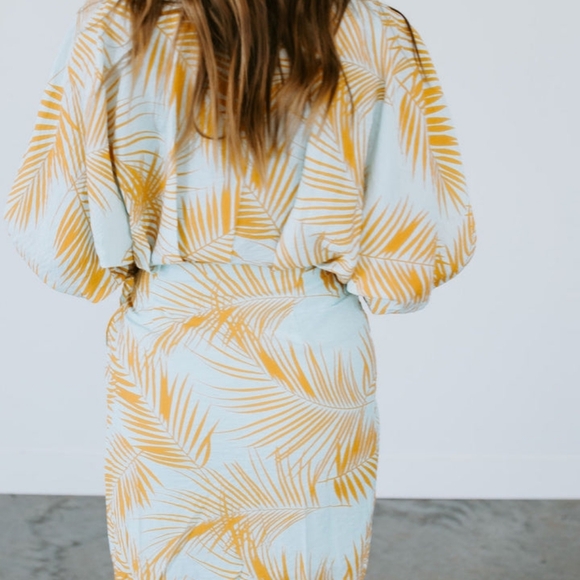 Lilyful Eleanor Wrap Dress - Picture 3 of 14